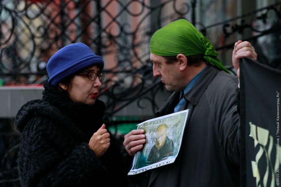 "За что бьют журналистов?": фоторепортаж "Нового Калининграда.Ru"